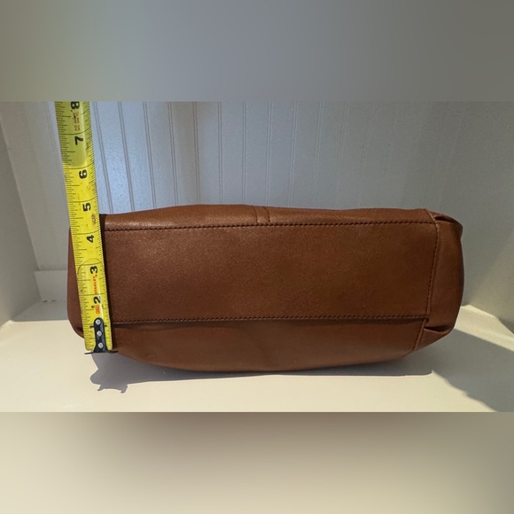 Relic Shoulder Bag - Picture 7 of 15